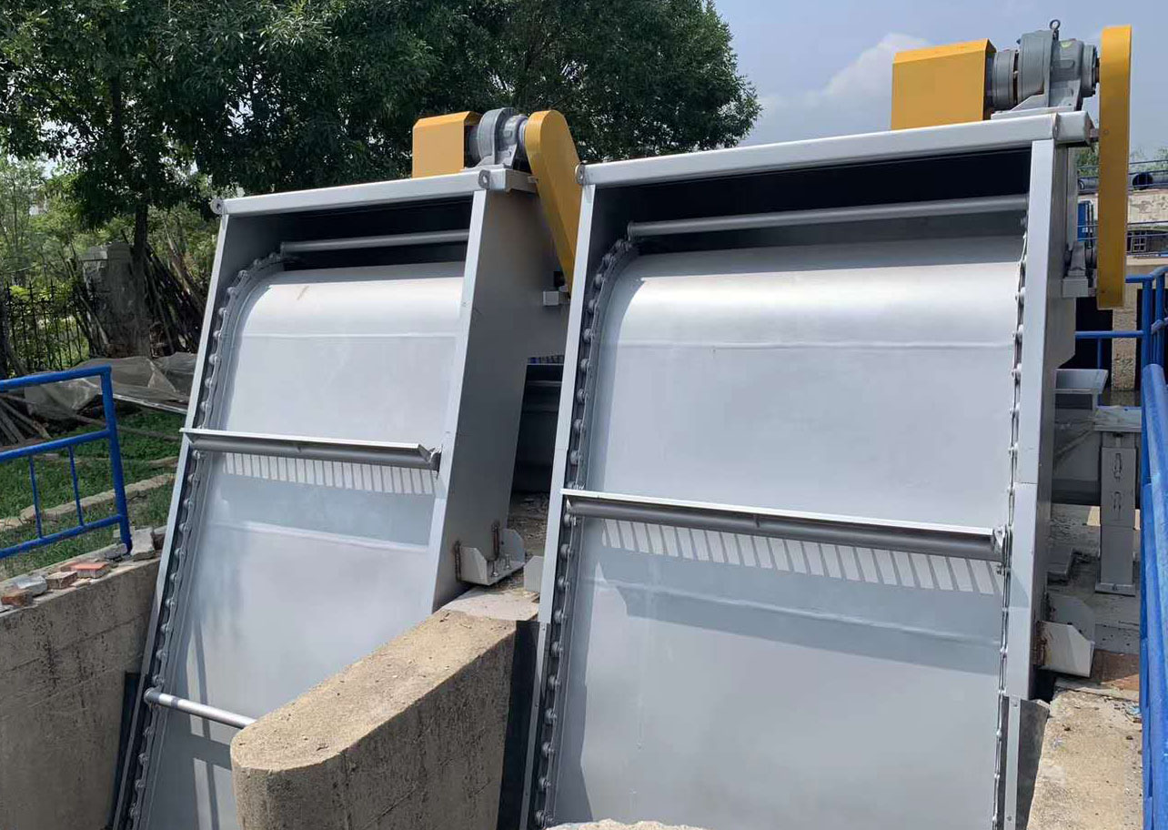 迴轉(zhuan)式雨水格柵除(chu)汚機