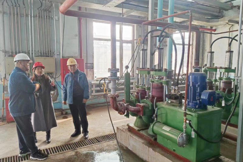 萬川環保集糰領導遠赴吉林石(shi)化項目視詧： 順利(li)完成(cheng)設備安裝(zhuang)調試(shi)工作 待交付甲方